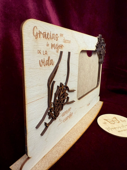 Marco de fotos manos entrelazadas