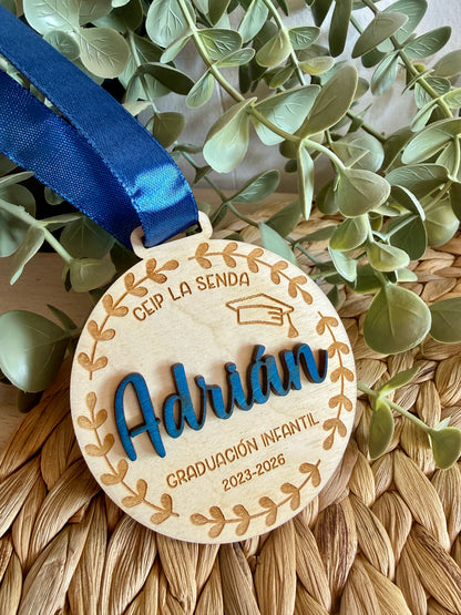 Medalla de Madera Personalizada para Graduación Escolar