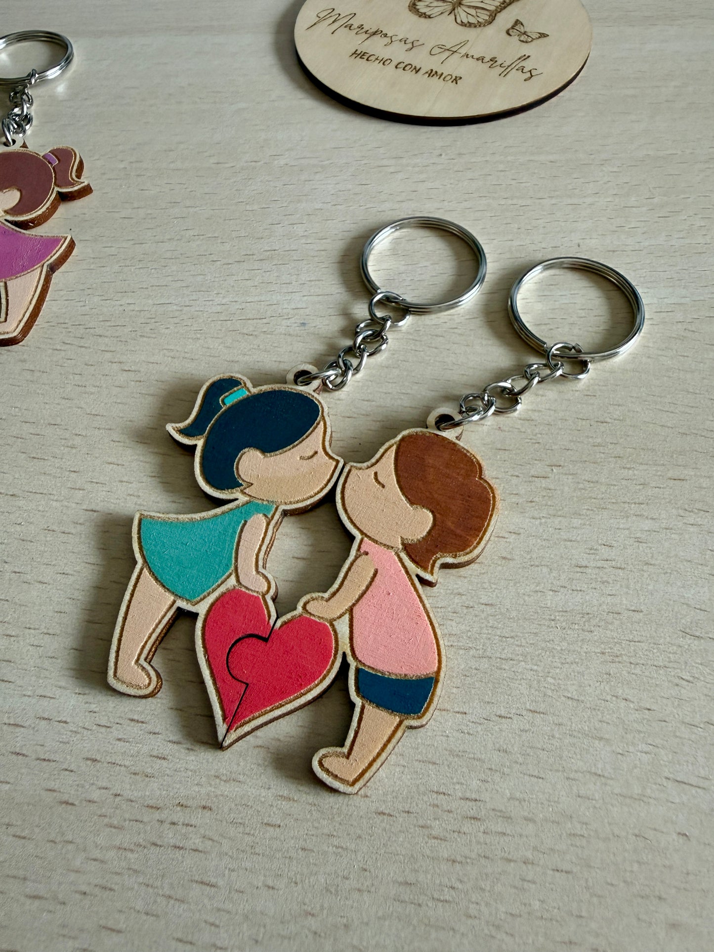 ✨ Llaveros de pareja personalizados en madera ✨
