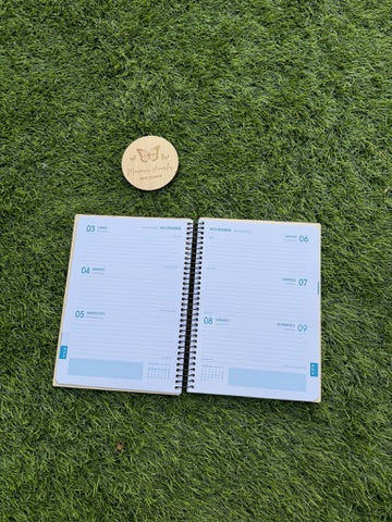 ✨ Agenda Escolar 2025/2026 Personalizada – Tapa de Madera Grabada a Láser