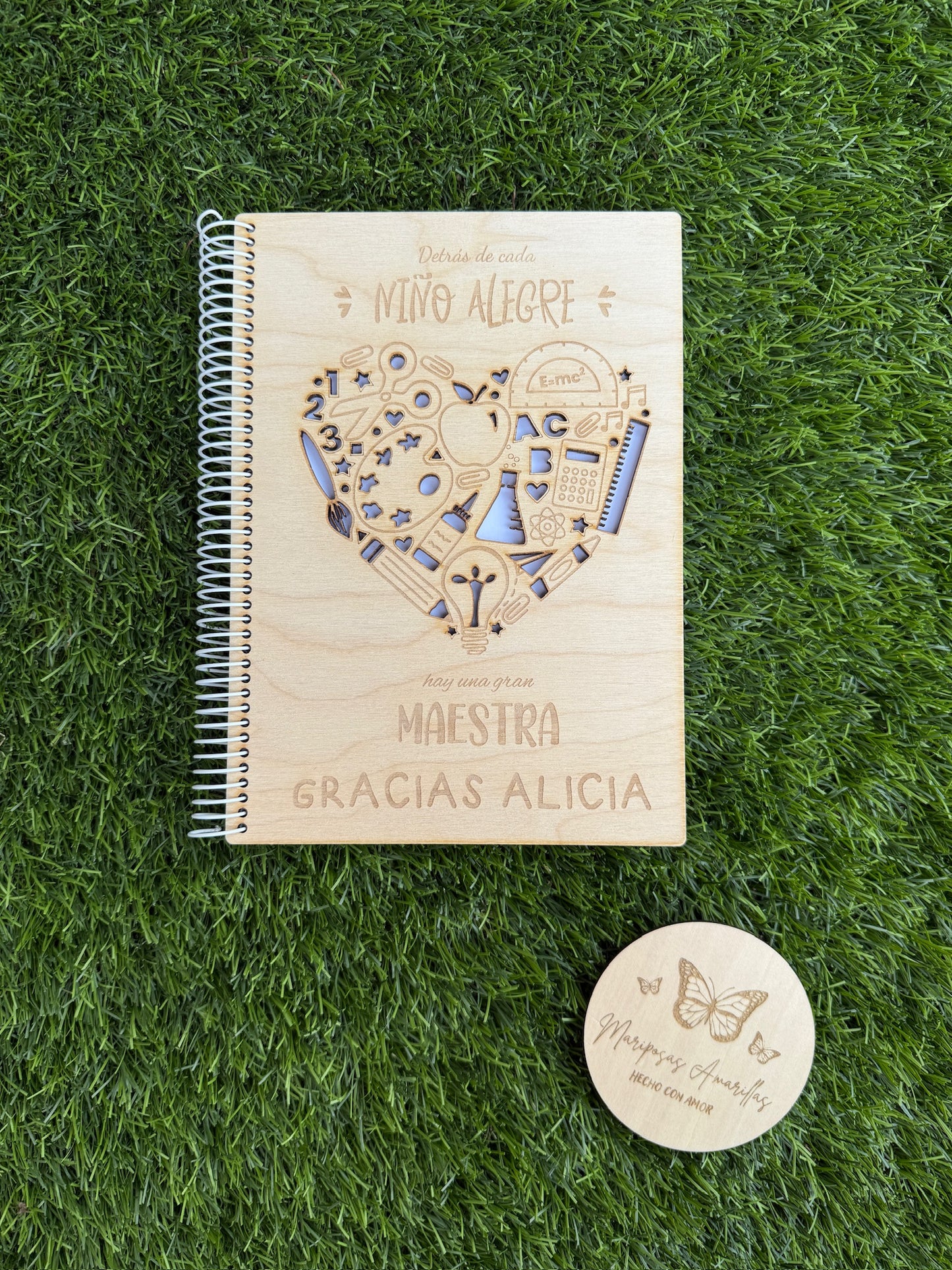 📘 Cuaderno Personalizado de Madera para Profesor/a
