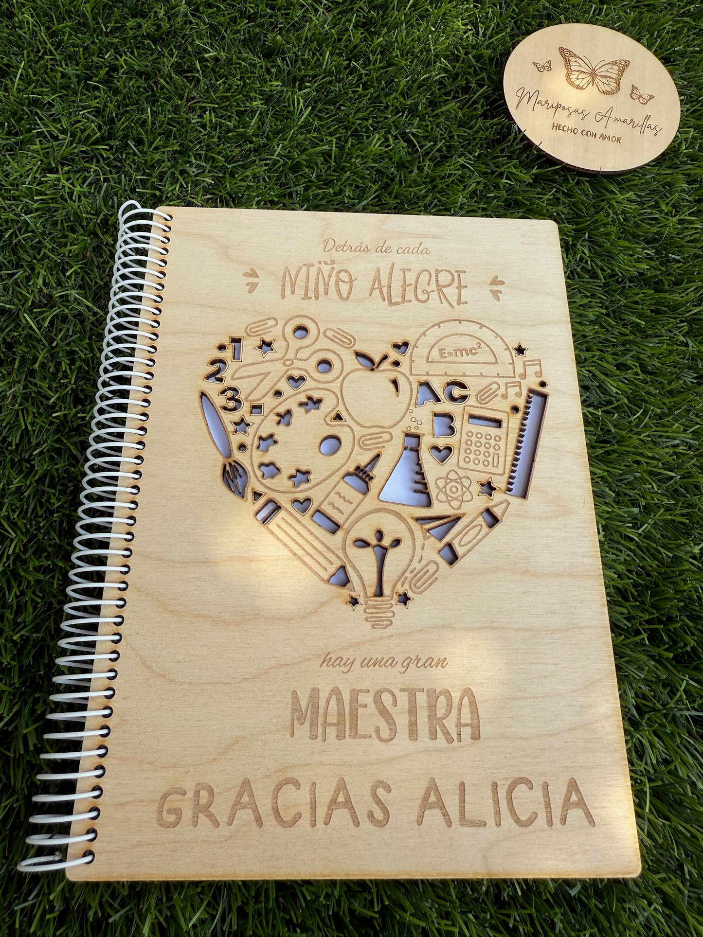 📘 Cuaderno Personalizado de Madera para Profesor/a