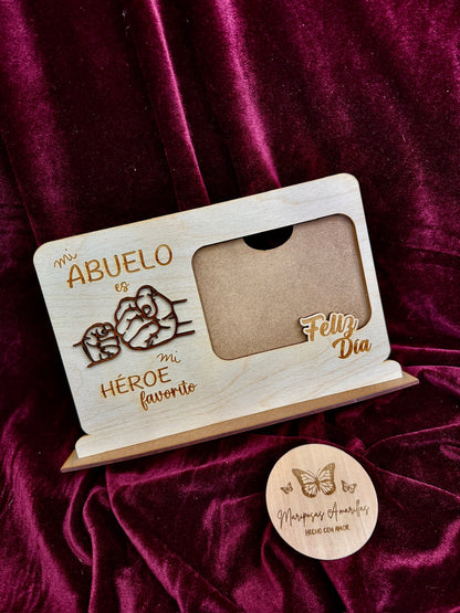 Marco de Fotos de Madera:  “Mi Padre/Abuelo es mi Héroe Favorito”