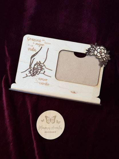 Marco de fotos manos entrelazadas