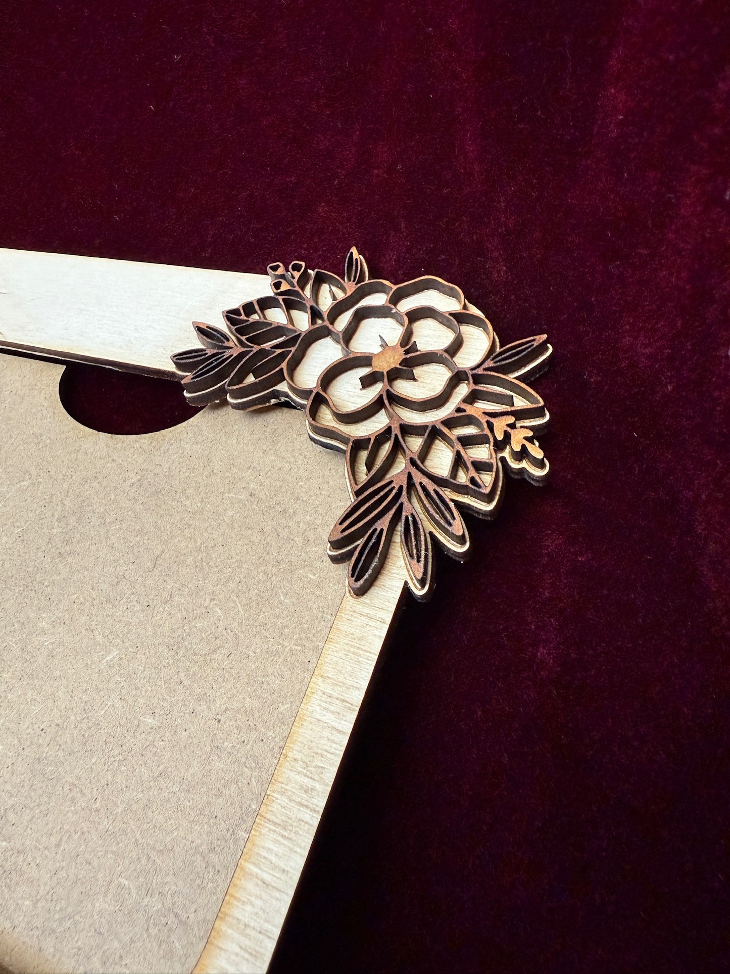 Marco de fotos manos entrelazadas