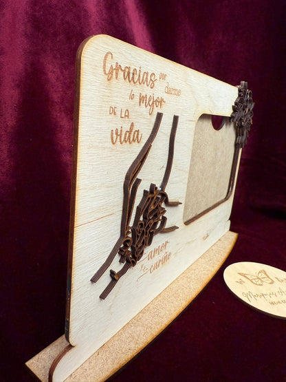 Marco de fotos manos entrelazadas