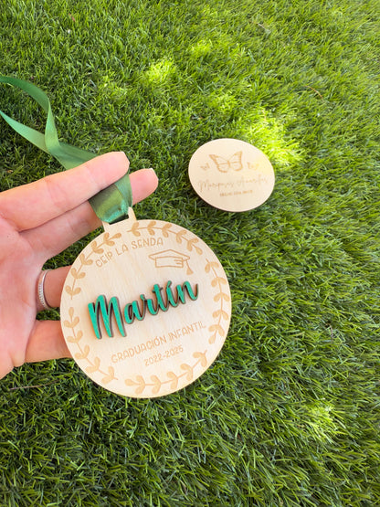🎓 Medalla de Madera Personalizada para Graduación Escolar 🎓