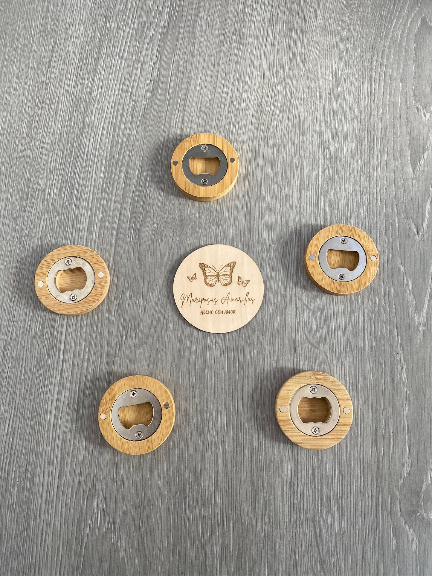 Abridor de bambú con iman boda