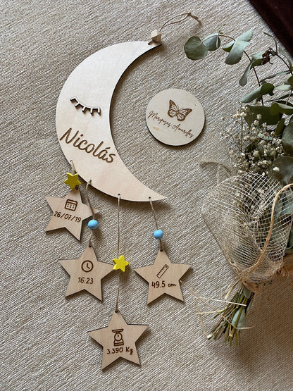 Natalicio se madera personalizado para bebé. Modelo luna