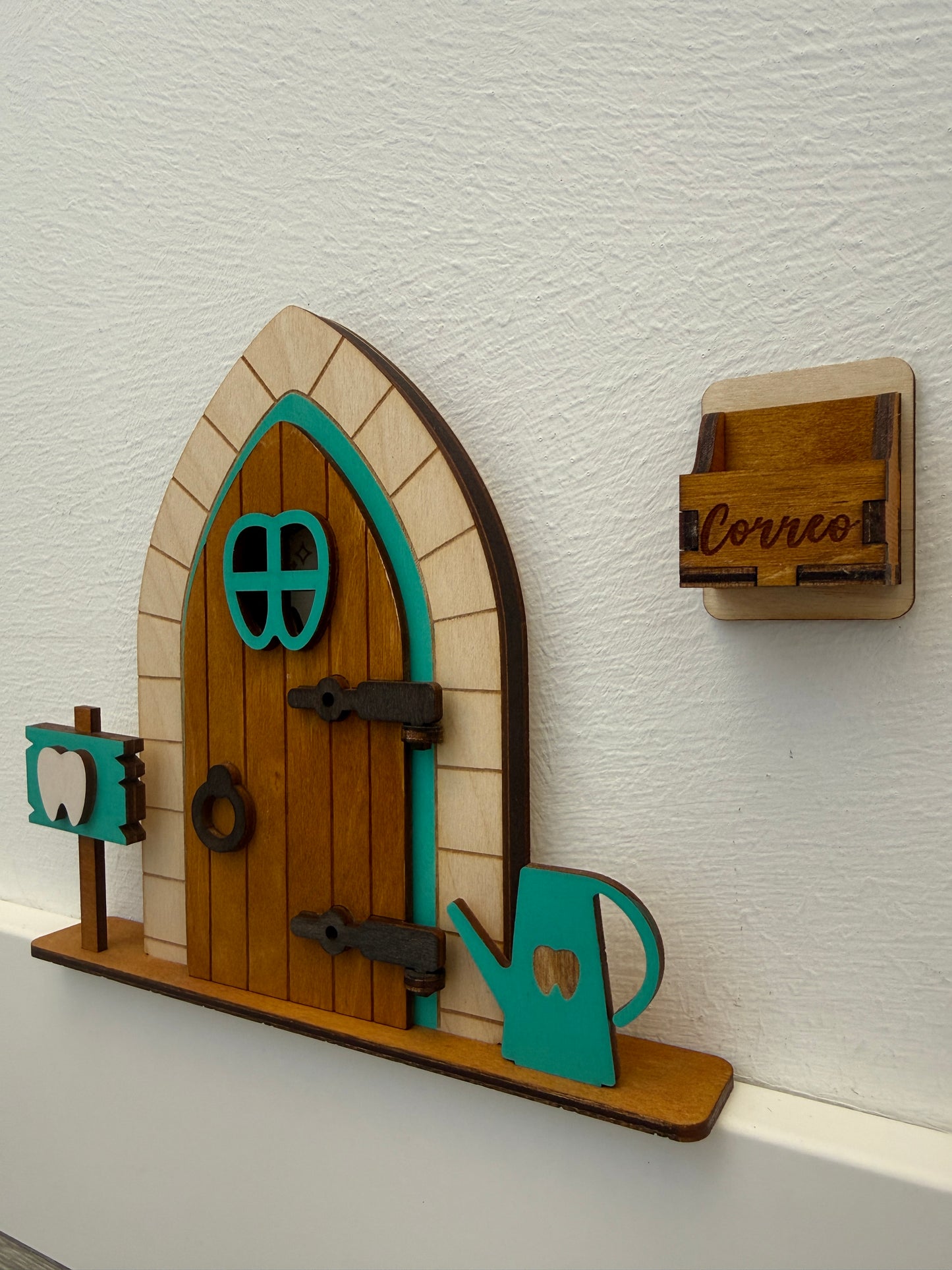 Puerta del Ratón Pérez de madera personalizada – Hecha a mano