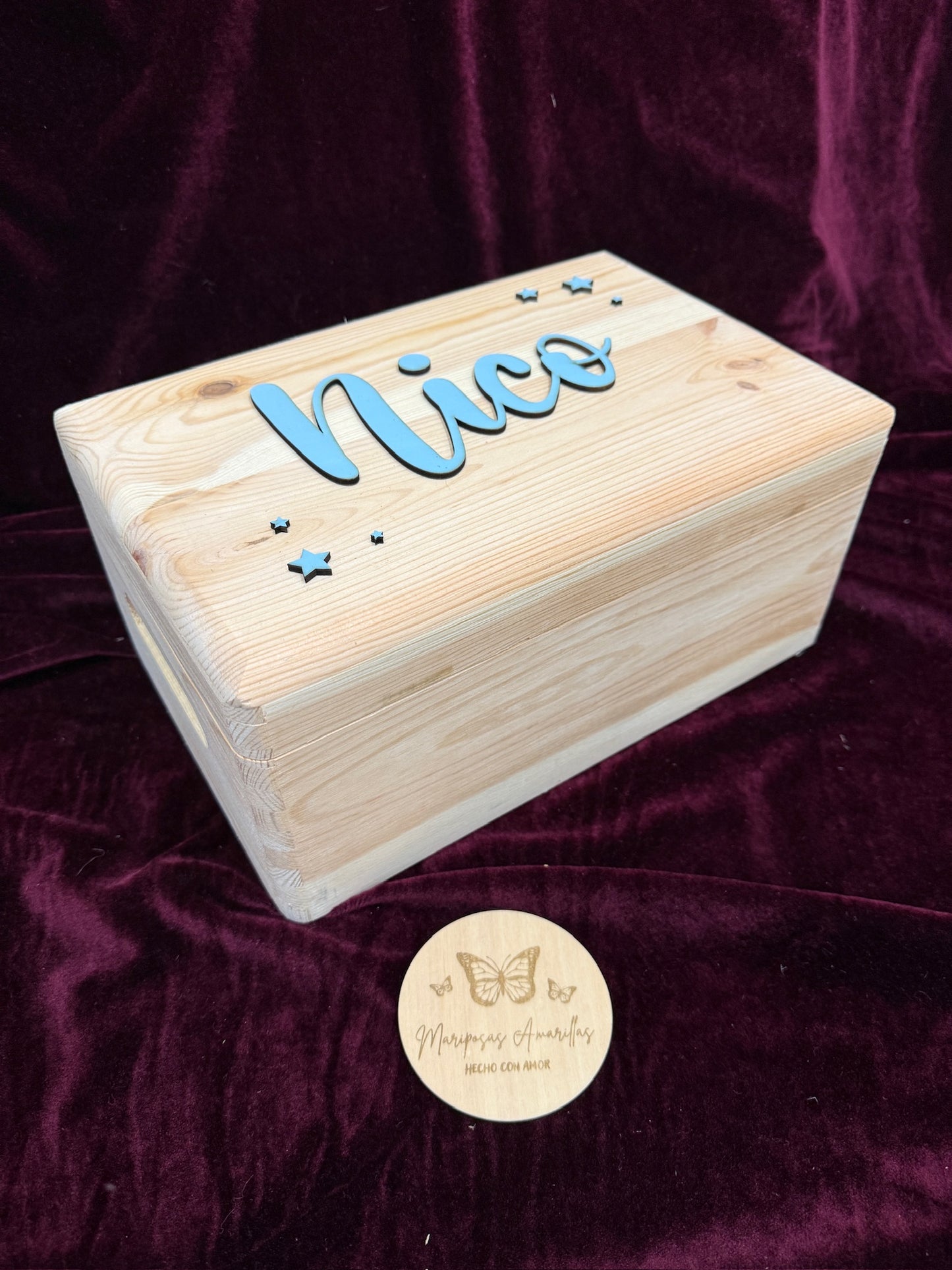Caja de madera personalizada con nombre