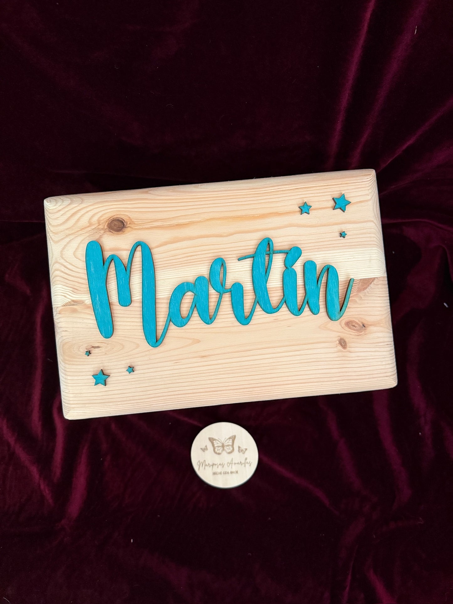 Caja de madera personalizada con nombre