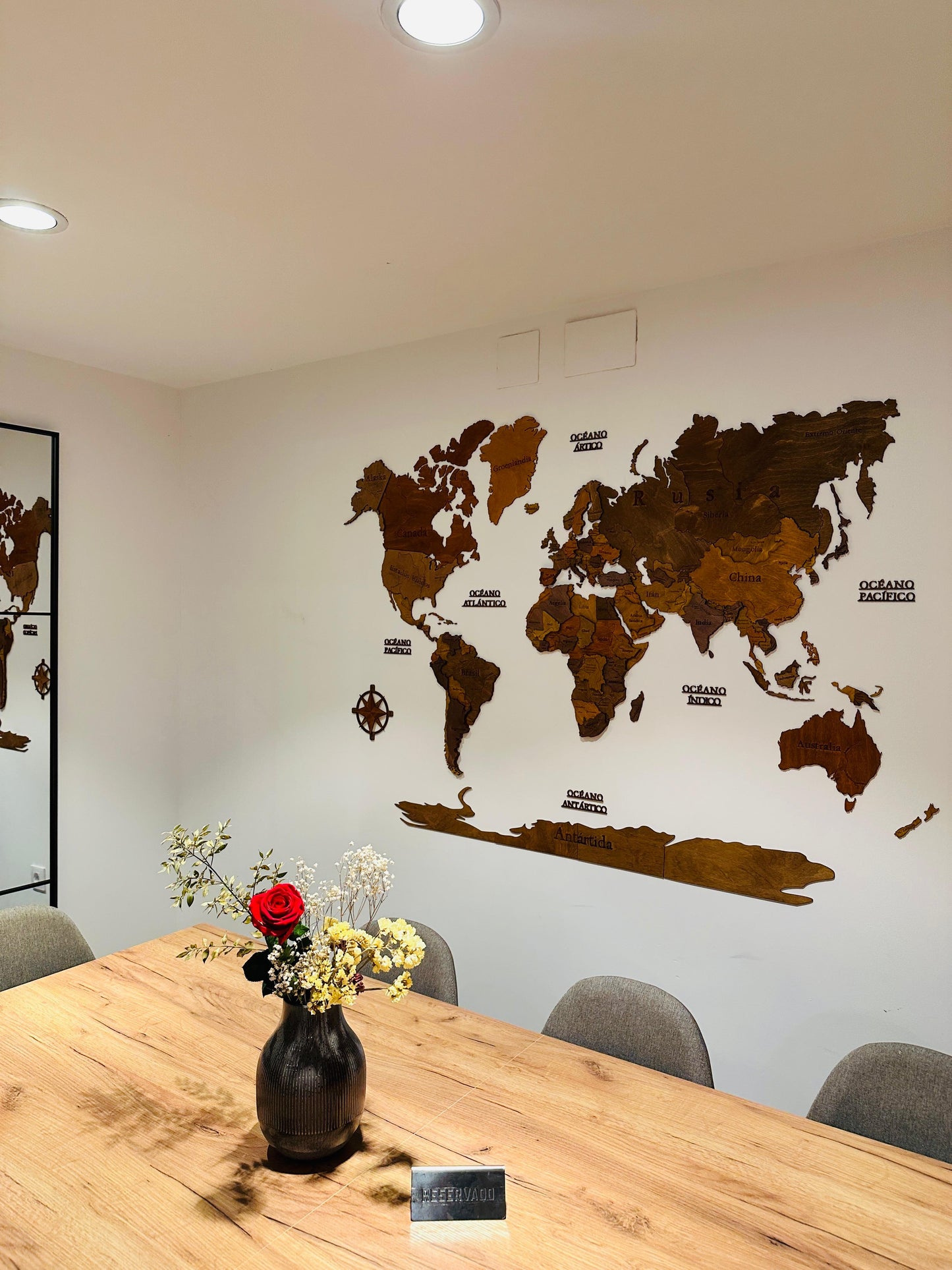 Mapa mundi de madera decorativo – decoración original para amantes de los viajes