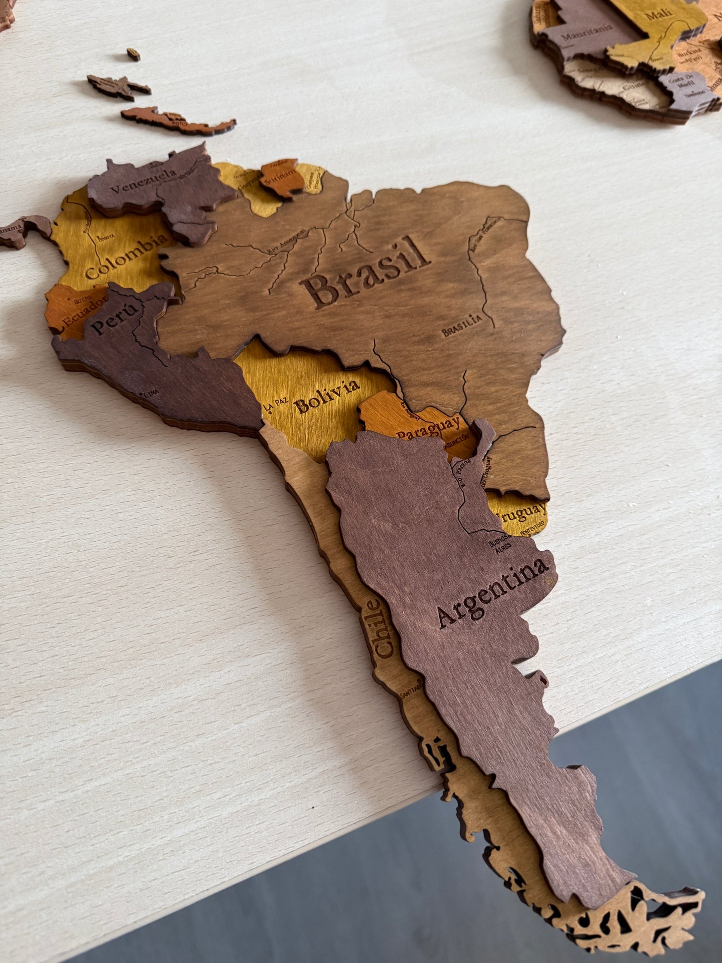 Mapa mundi de madera decorativo – decoración original para amantes de los viajes
