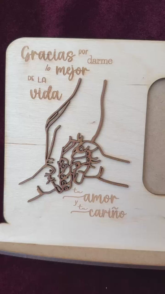 Marco de fotos manos entrelazadas